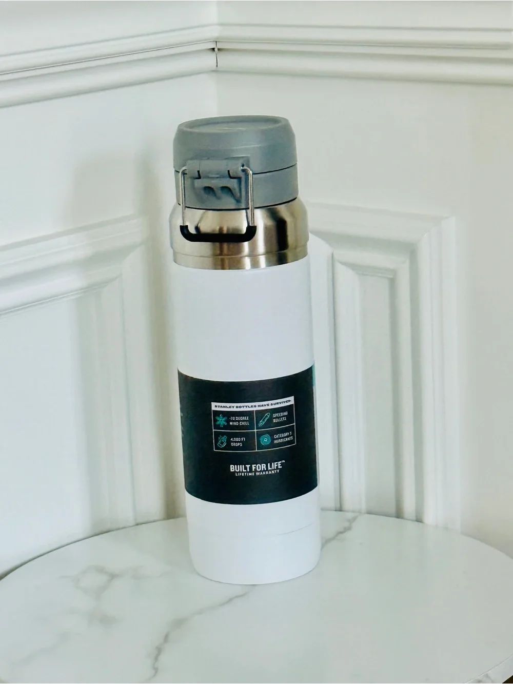 36oz Stanley Go Bottle Vacuum Water Bottle - White & Gray NWT